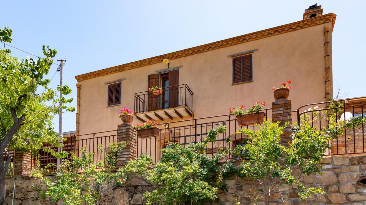 Casale Margherita Turismo Rurale Pollina Exterior photo